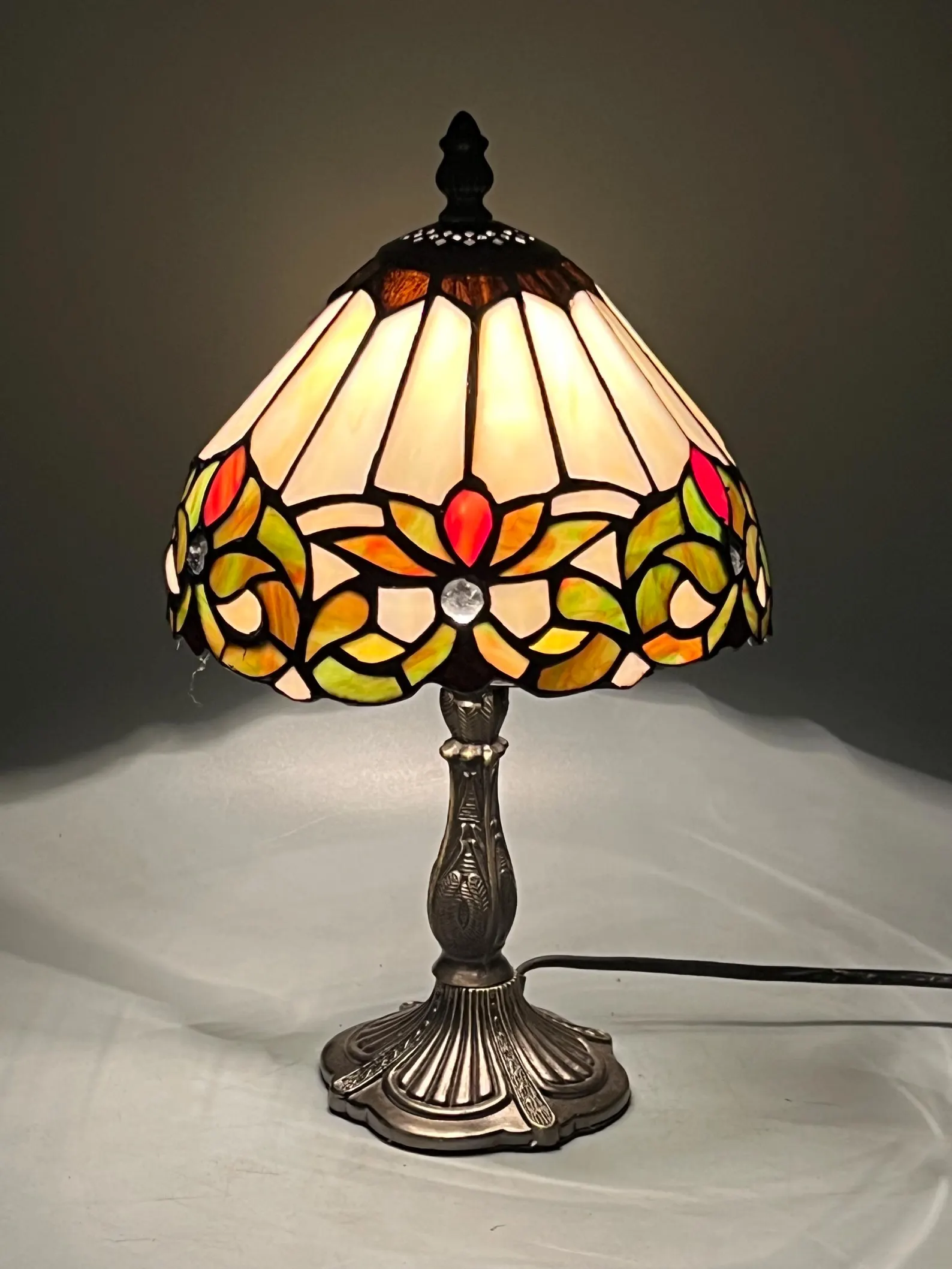 Floral Tiffany Table Lamp, cover image